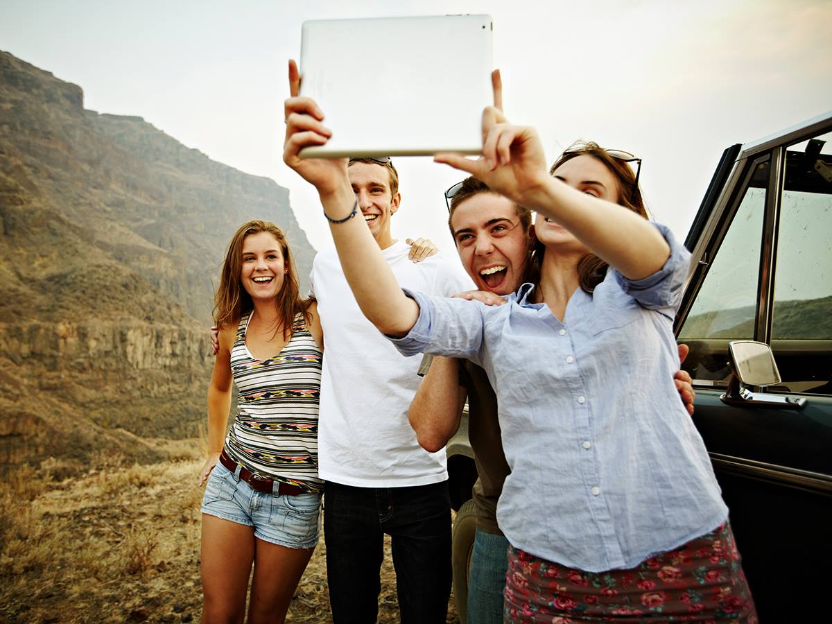 A Distributed Deep Meta Task Using Internet of Things 