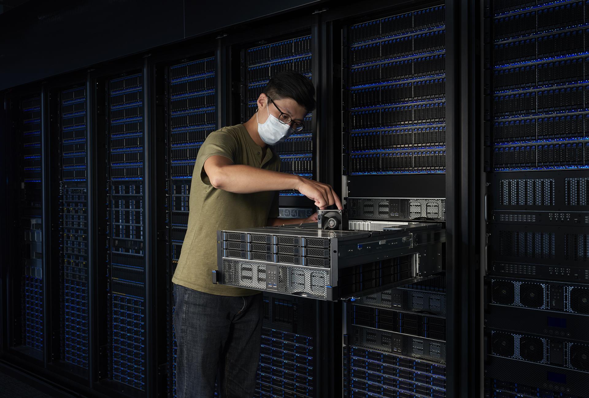 Chenbro Tri-load Series