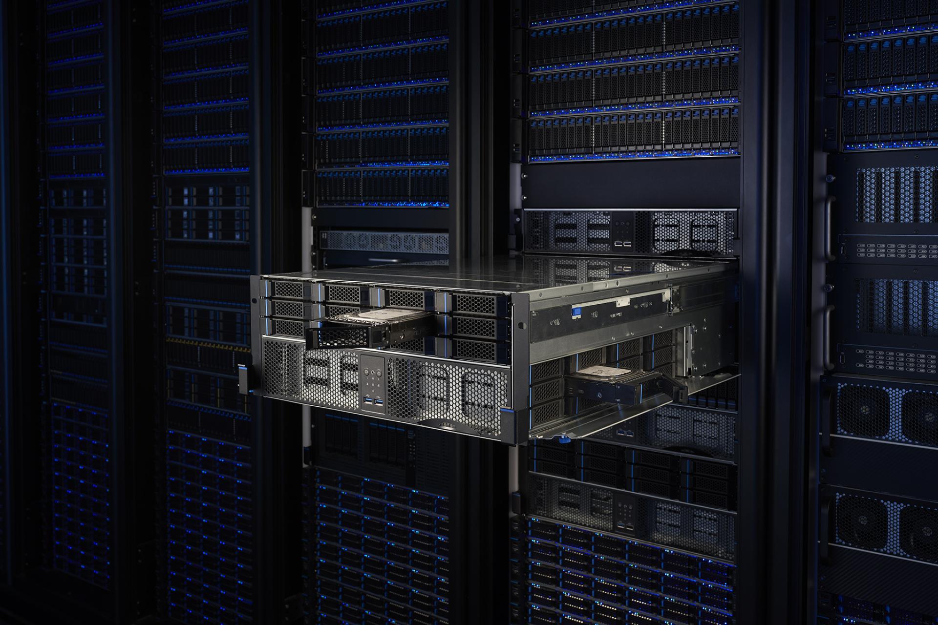 Chenbro Tri-load Series