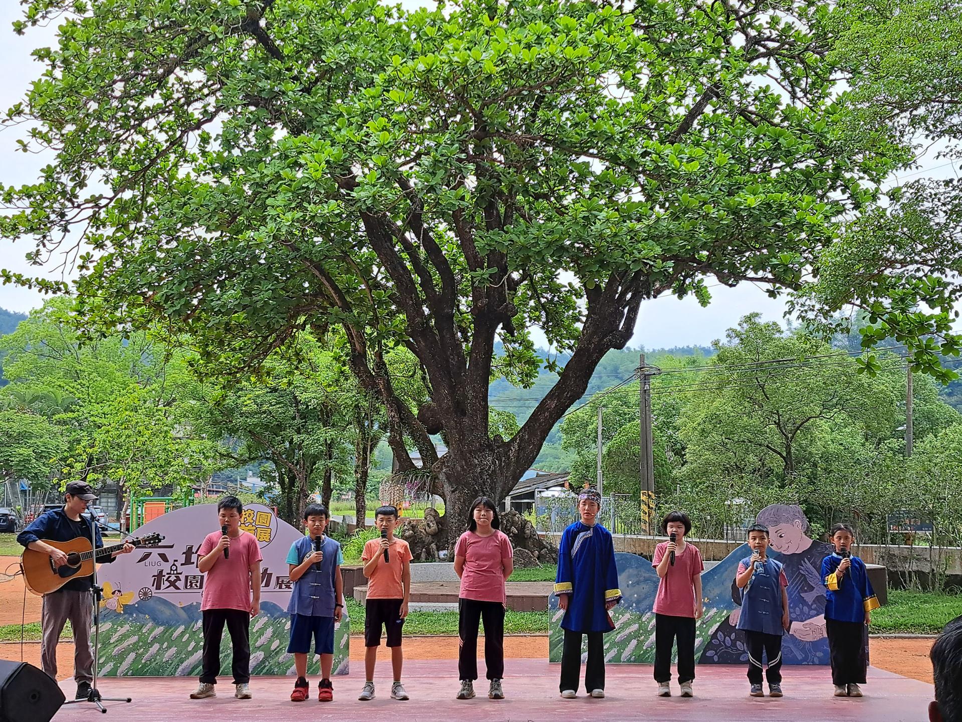 The Mobile Exhibitions in Liugdui Schools