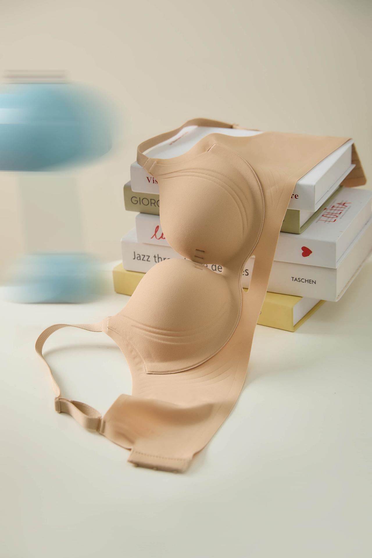 Double-adjust VV Buckle Cup